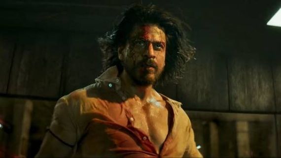  Pathaan Teaser Review పఠాన్ జిందా హై అంటూ షారుక్ ఖాన్ హై ఎనర్జీతో.. దీపిక గ్లామర్ ట్రీట్ అదుర్స్