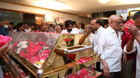 కౌబోయ్, జేమ్స్‌బాండ్ పాత్రలో కొత్త అనుభూతి.. ఎంపీగా తనదైన ముద్ర.. పవన్ కల్యాణ్ సంతాపం