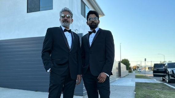 Governors Awards: హాలీవుడ్ లో రాజమౌళి స్టైలిష్ లుక్.. కొడుకుతో కలిసి అలా.. 