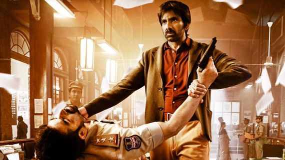 Dhamaka trailer Review: త్రివిక్రమ్ మీకు చుట్టమా? రవితేజ మాస్ సెటైర్లు