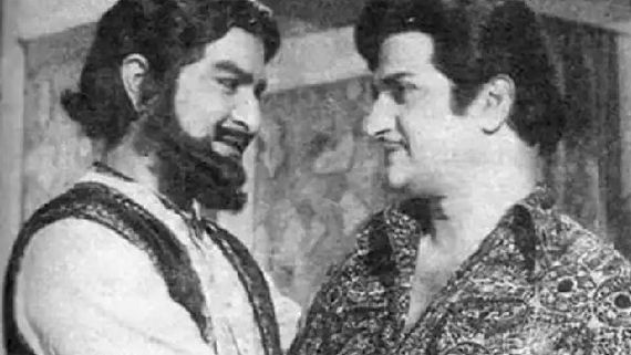  కైకాల కోసం ఎన్టీఆర్ సంచలన నిర్ణయం.. కృష్ణ సినిమా ఒప్పుకున్నాడని తెలిసి.. ఇద్దరి మధ్య అంత ఉందా!