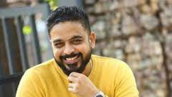 రాధే శ్యామ్ డైరెక్టర్ మరో బిగ్ ప్లాన్.. డిజాస్టర్ వచ్చినా మళ్ళీ స్టార్ హీరోతోనే..