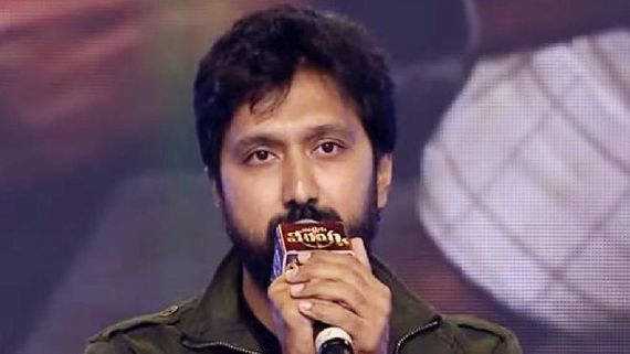 చిరంజీవికి రాజకీయాలు కరెక్ట్ కాదు, మీ తమ్ముడు చూసుకుంటాడు.. డైరెక్టర్ షాకింగ్ కామెంట్స్