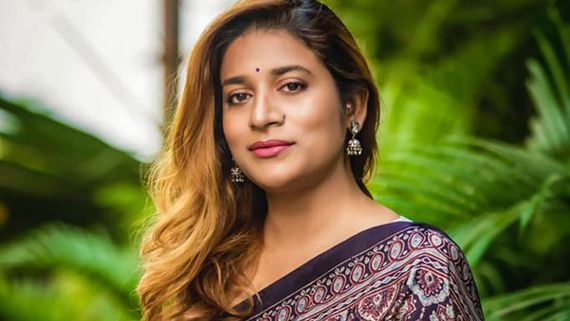 ఫ్యాన్స్ మధ్య సినిమా చూస్తే కిక్కే వేరు.. ఈలల వేసి గోల చేస్తూ.. సుస్మిత కొణిదెల