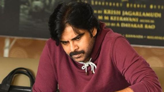 పవన్ సినిమా నుంచి క్రేజీ లీక్: మెగా హీరోలు ఒకేసారి.. పూనకాలు ఖాయం