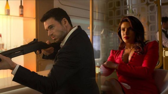 Citadel First Look యాక్షన్, రొమాన్స్‌తో అదరగొట్టిన ప్రియాంక చోప్రా.. సమంత ఎలా ఉందంటే? 