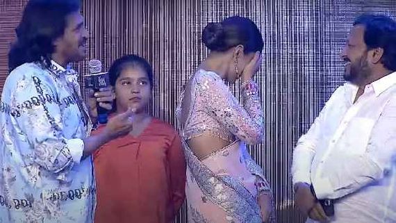 శ్రీయ సరన్ ఏ ఒక్కరిని వదిలిపెట్టలేదు.. ఉపేంద్ర కామెంట్స్ కు తల దించుకున్న హీరోయిన్!