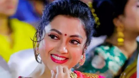  Meena: స్టార్ హీరోతో మీనా రెండో పెళ్లి.. చిన్నోడే అయినా సహజీవనం.. తమిళ నటుడు సంచలన వ్యాఖ్యలు