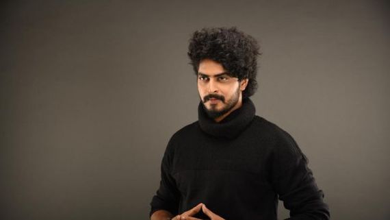  ట్యాక్సీ మూవీ యాక్షన్ థ్రిల్లర్.. విజయేంద్ర ప్రసాద్ వద్ద పనిచేస్తుంటే అలా ఆఫర్? యువ హీరో వసంత్ సమీర్ (ఇంటర్వ్