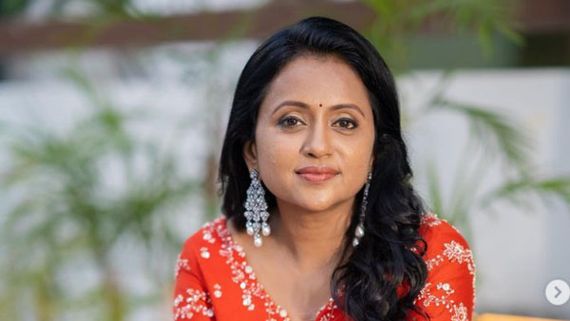 Anchor Suma: ఆ ఒక్క మాటతో రిటైర్మెంట్ ఇస్తున్నట్లు క్లారిటీ ఇచ్చేసిన సుమ.. కలిసి రావడం లేదంటూ..
