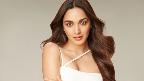  అబార్షన్ చేయించుకొన్న స్టార్ హీరోయిన్.. టాప్ హీరోతో కలిసి.. గుట్టుచప్పుడు కాకుండా అంటూ..