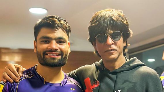 Rinku Singh సిక్సర్ల  మోత మోగించిన రింకూ సింగ్‌కు భారీ బహుమతి.. షారుక్ ఖాన్ ఇచ్చిన గిఫ్టు ఏమిటో తెలుసా? 