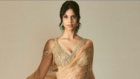 Suhana Khan: చీరలో ఎద అందాలు ఆరబోస్తూ షాక్ ఇచ్చిన షారుక్ కూతురు.. చిన్న వయసులోనే హద్దులు దాటేలా