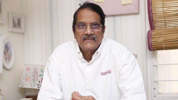 ఏపి గవర్నమెంట్ పై ప్రభాస్ నిర్మాత కాంట్రవర్సీ కామెంట్స్.. రౌడీ, గుండాలు అంటూ