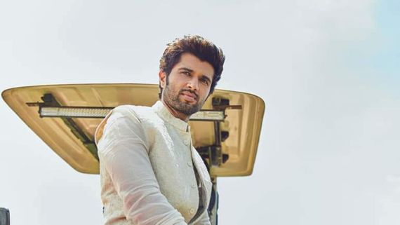 Happy Birthday Vijay Devarakonda: క్యారెక్టర్ ఆర్టిస్టు నుంచి పాన్ ఇండియా వరకు.. పవర్ఫుల్ రౌడి!