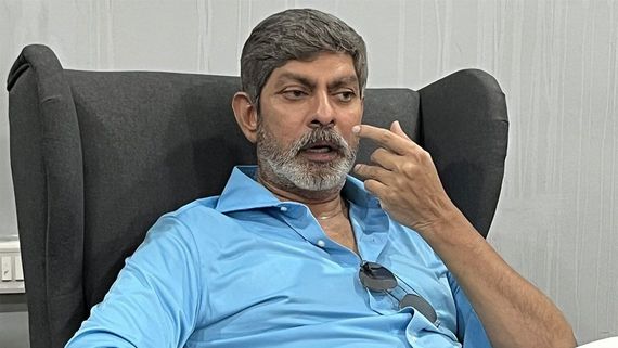  జగపతి బాబు షాకింగ్ కామెంట్స్: సలార్ స్టోరీ చెప్పలేదు.. ఒక్క సీన్‌కే అన్ని రోజులంటూ!