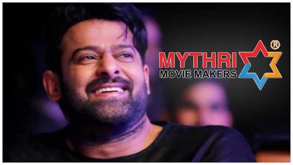 పుష్ప నిర్మాతలకు హ్యాండ్ ఇచ్చిన ప్రభాస్.. అన్ని కోట్లా రెమ్యునరేషన్ ఇచ్చినా ప్రాజెక్ట్ క్యాన్సిల్?