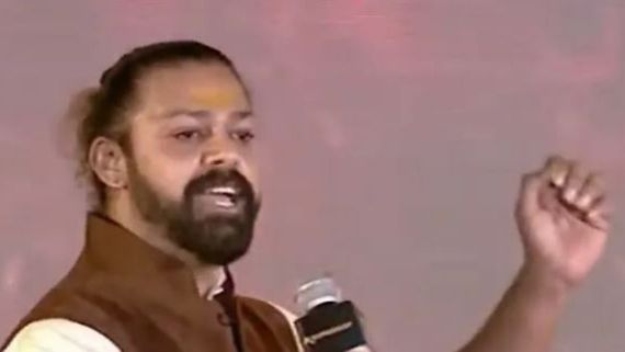  Adipurush: ప్రభాస్‌పై దేవదత్తా ఊహించని కామెంట్స్.. యాంకర్ ప్రదీప్‌కు దండం.. హనుమాన్ హైలైట్ స్పీచ్