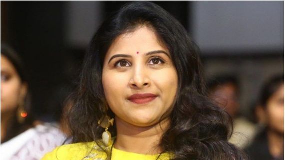 బ్రేకింగ్.. సింగర్ మంగ్లీకి గాయాలు.. అసలు ఏం జరిగిందంటే?