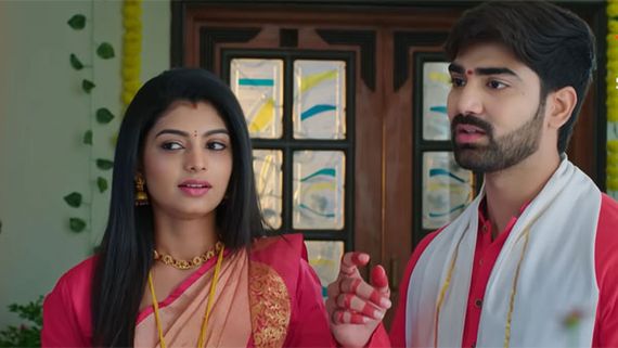Intinti Gruhalakshmi: భర్తను తనవైపు తిప్పుకున్న దివ్య.. అంతలోనే విక్రమ్ అరెస్ట్.. కథలో ఊహించని మలుపు