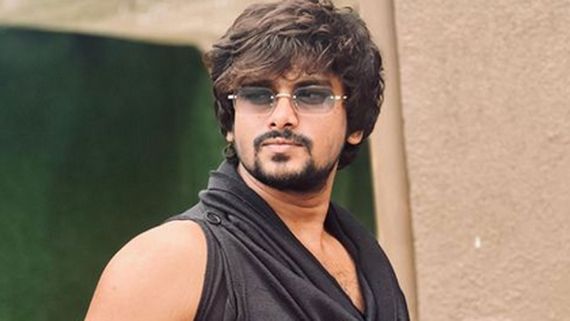 VJ Sunny: రివ్యూ రైటర్స్ పై బిగ్ బాస్ సన్నీ ఆగ్రహం.. దమ్ముంటే సినిమా తీయండి అంటూ..