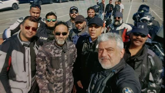 ఆ స్టార్ హీరో ఇలా అయ్యాడేంటీ.. సిక్స్ ప్యాక్ పోయి ఆ పొట్టతో దర్శనం... షాక్‌లో ఫ్యాన్స్?