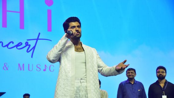 ఆ సినిమా పేరెత్తడానికి ఇష్టపడని విజయ్ దేవరకొండ.. ఆ ఇద్దరిపై అంత కోపమా? 