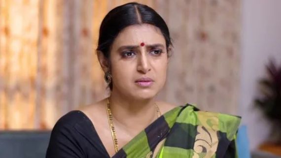  Intinti Gruhalakshmi: చివరి నిమిషంలో లక్కీ ట్విస్ట్.. రాజ్యలక్ష్మి నుంచీ షాక్.. రోడ్డున పడ్డ లాస్య