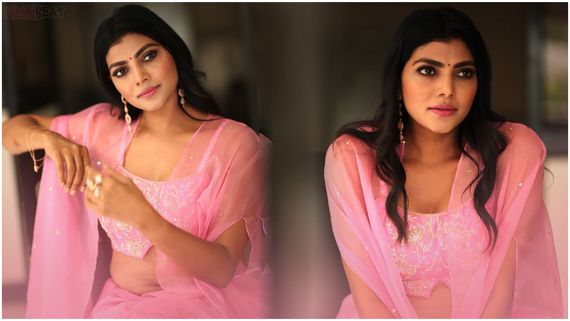 బాత్రూంలో టవల్‌తో బిగ్ బాస్ లహరి: వెనుక నుంచే అది హైలైట్ అయ్యేలా ఫోజు