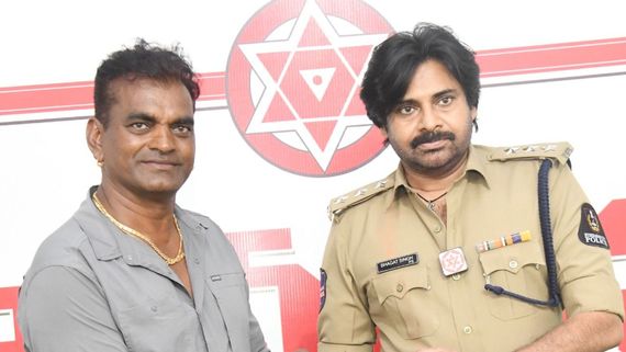 పవన్ కల్యాణ్ చేసిన సాయమే నన్ను నిలబెట్టింది.. జనసేనకు స్టంట్‌మేన్ బద్రి భూరి విరాళం