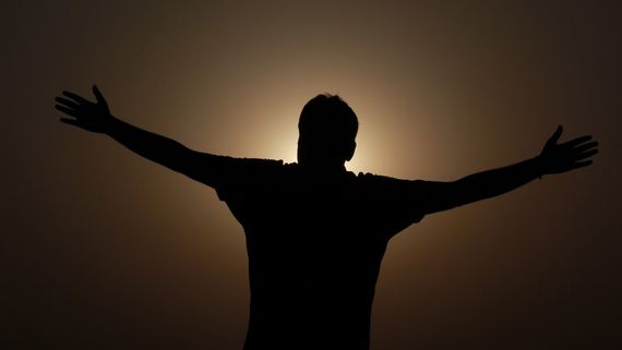 12 డిజాస్టర్స్.. 10 సంవత్సరాలు ఒక్క హిట్ లేదు.. ఆ హీరో ఎవరో తెలుసా? 