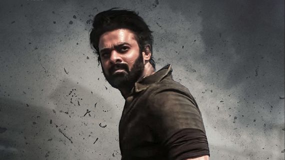 Salaar First Review  ప్రభాస్  స్టార్ పవర్ తడాఖా.. సలార్‌కు క్రిటిక్ రేటింగ్ 4/5!