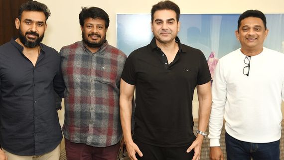 8 ఏళ్ల తర్వాత తెలుగులో బాలీవుడ్ నటుడు.. నిర్మాత, దర్శకుడు, హీరో ఎవరంటే?