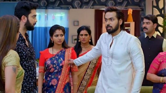 Brahmamudi January 29th  ఒక్కటైపోయిన అత్తా కోడాళ్లు... కేజీఎఫ్ లెవెల్ ఎలివేషన్‌లో ఆఫీసుకు కావ్య ఎంట్రీ!