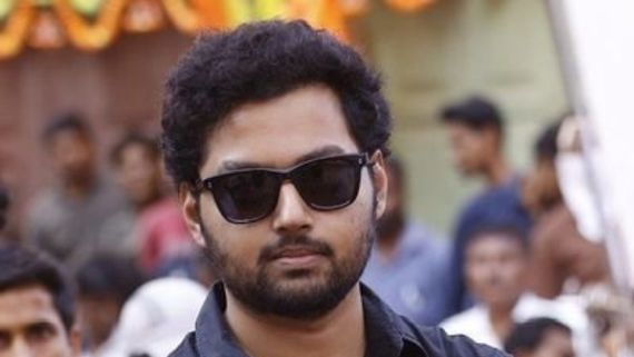 Mokshagna నందమూరి అభిమానులూ ఊపిరి పీల్చుకోండి... యంగ్ లయన్ దిగుతోంది!