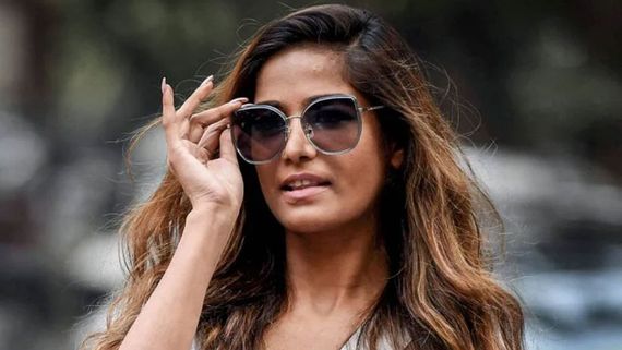 Poonam Pandey బిగ్ ట్విస్ట్​ : అందర్నీ ఫూల్స్ చేసిన పూనమ్​ పాండే.. బతికే ఉన్నా.. వీడియో రిలీజ్