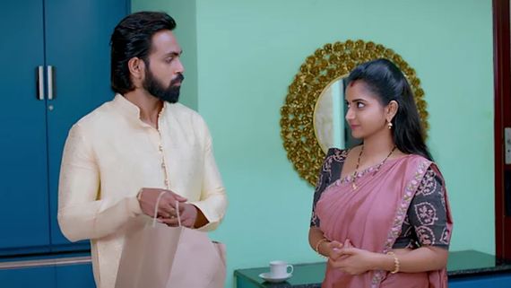 Brahmamudi March 26th సొంతిట్లోనే రాజ్‌కు అడుగడుగునా అవమానాలు.. దుష్ట చతుష్టయం కడుపుమాడ్చిన ప్రకాశం!