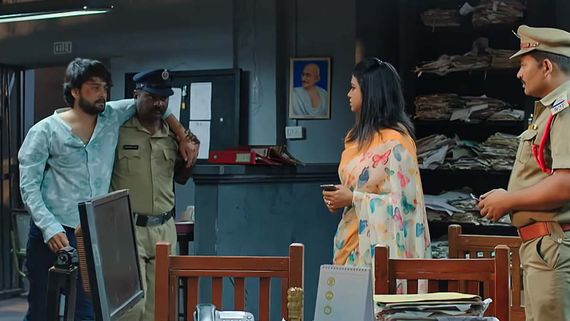 Krishna Mukunda Murari Weekly: పోలీస్ దెబ్బలకు మురారి మృతి.. మళ్లీ ఎంటరైన ముకుంద.. కథలో మలుపులు