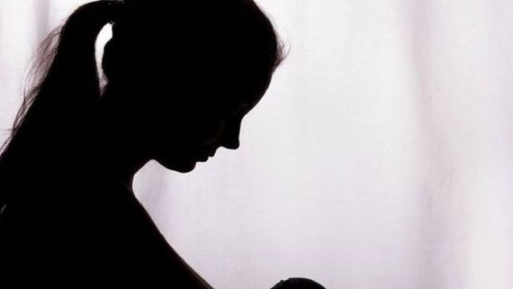 నా తండ్రి నన్ను లైంగికంగా వేధించాడు.. షాకింగ్ విషయం బయటపెట్టిన హీరోయిన్!