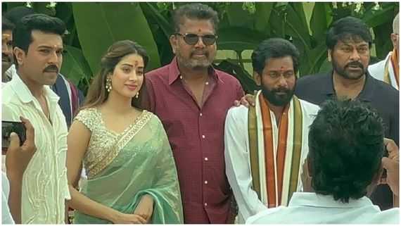 RC16 ఘనంగా రాంచరణ్, జాన్వీ కపూర్ మూవీ ప్రారంభం.. లెజెండ్స్ సమక్షంలో..!