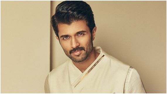 ఫారెన్ బ్యూటీతో విజయ్ దేవరకొండ రొమాన్స్: అందుకే యూఎస్ వెళ్తున్నాడా?