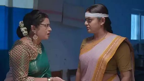 Karthika Deepam 2 May 1st: దీప బలహీనతపై పారిజాతం దెబ్బ.. బంటు స్ట్రాటజీ వర్కవుట్ అవుతుందా?