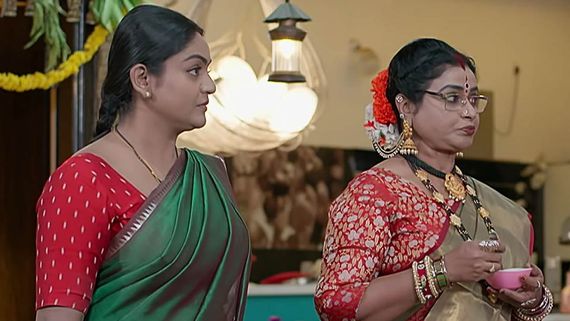 Karthika Deepam 2 April 26th: బంటుని బలి చేయాలనుకున్న పారిజాతం.. పోలీస్ స్టేషన్ లో జోత్స్న!