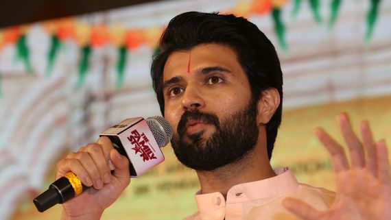  ఆ మూడు సినిమాల వరకు మూసుకొని కూర్చొంటా.. అదే నేను విధించుకొన్న శిక్ష.. విజయ్ దేవరకొండ