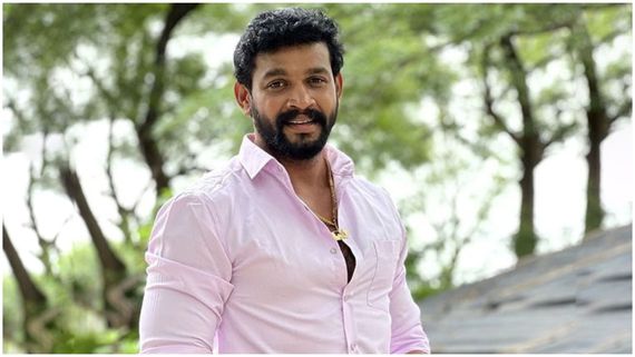 పవిత్ర.. నీవులేని జీవితం శూన్యం.. నీకోసం వస్తున్నా.. ఆత్మహత్యకు ముందు చందు చివరి మెసేజ్!