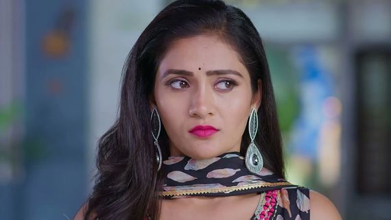 Karthika Deepam 2 May 8th: కార్తీక్ మీద కోపంతో రగిలిపోతున్న జ్యోత్స్న.. దీప కి దొంగతనం అంటగట్టిన పారిజాతం!