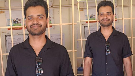 పిఠాపురం ఓటు విలువ 1.6 లక్షల రూపాయలు.. ఓటు కోసం డబ్బుకు వెనుకాడని ఎన్నారై యువకుడు