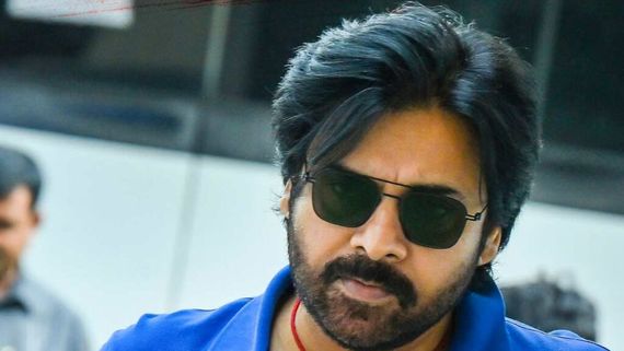 పవన్ కల్యాణ్‌కు సీనియర్ హీరోయిన్ షాక్.. బంపర్ ఆఫర్ ఇచ్చినా నో చెప్పేసిందా!
