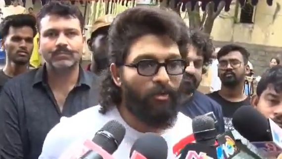 ఆ పార్టీతో సంబంధం లేదు.. రాజకీయాల్లోకి వచ్చే ఆలోచన లేదు.. అల్లు అర్జున్