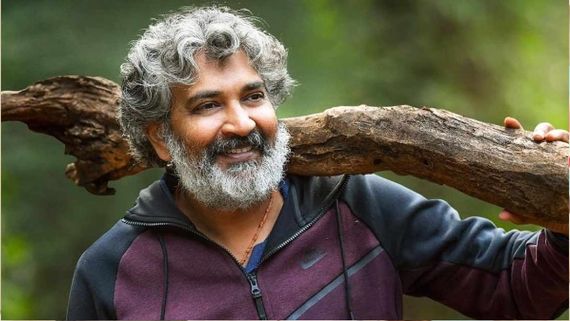 రాజమౌళిని ఢీకొట్టగల సత్తా ఈ నలుగురికి ఉందా..?